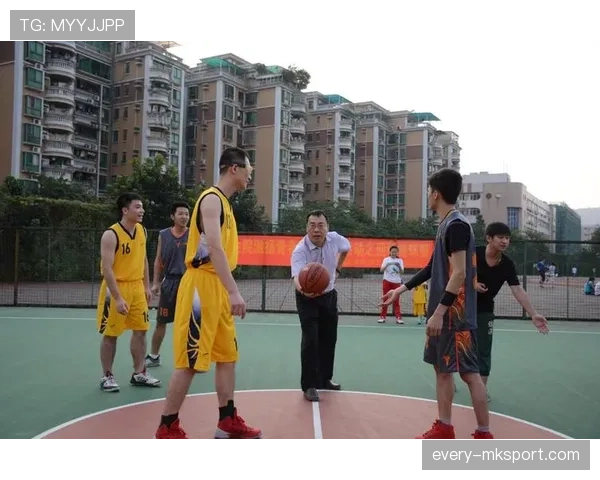 发球规则是什么?篮球比赛中发球的判罚标准与执行流程解析 发球规则是什么?篮球比赛中发球的判罚标准与执行流程解析